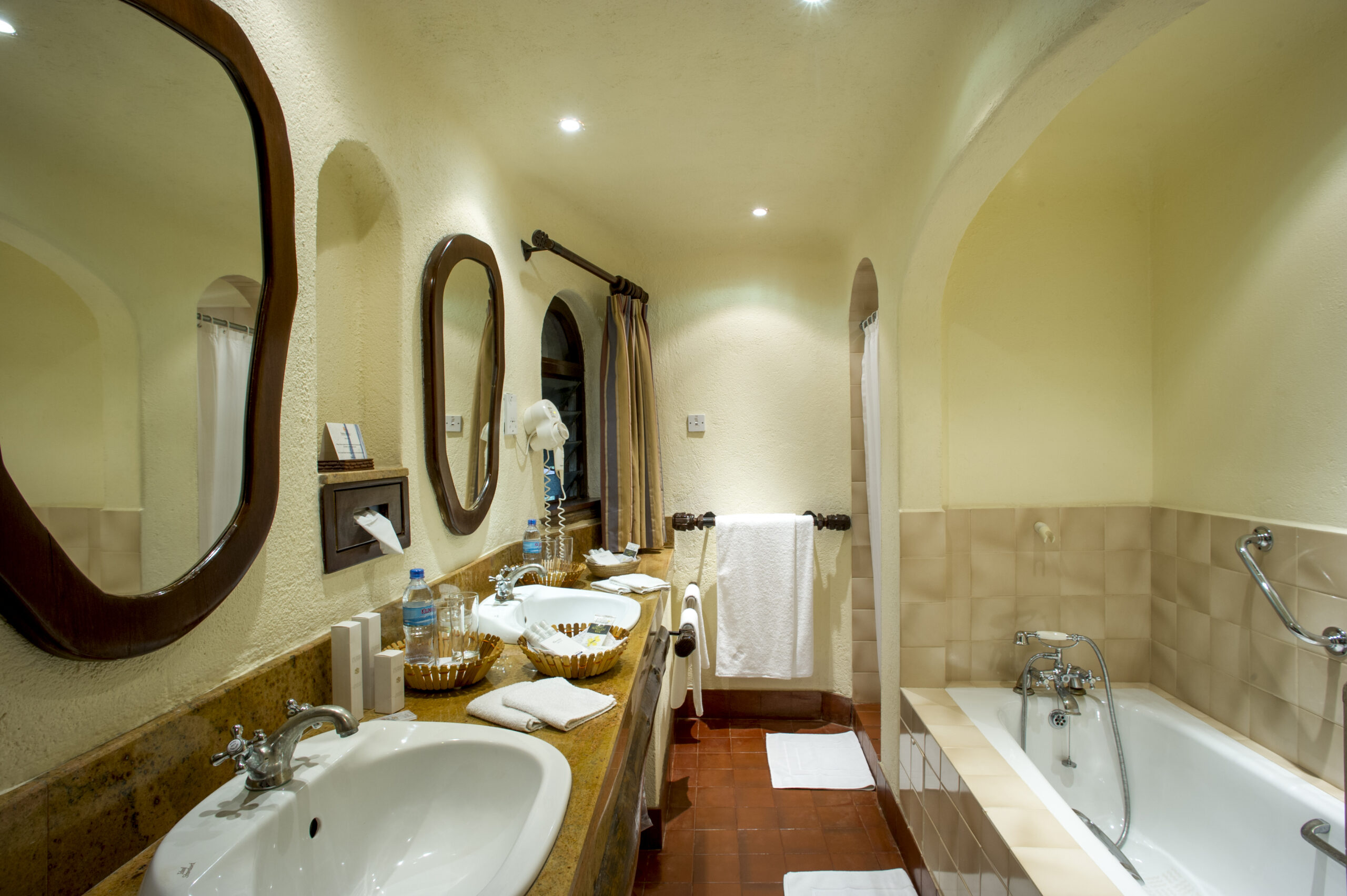 Serengeti Serena Lodge